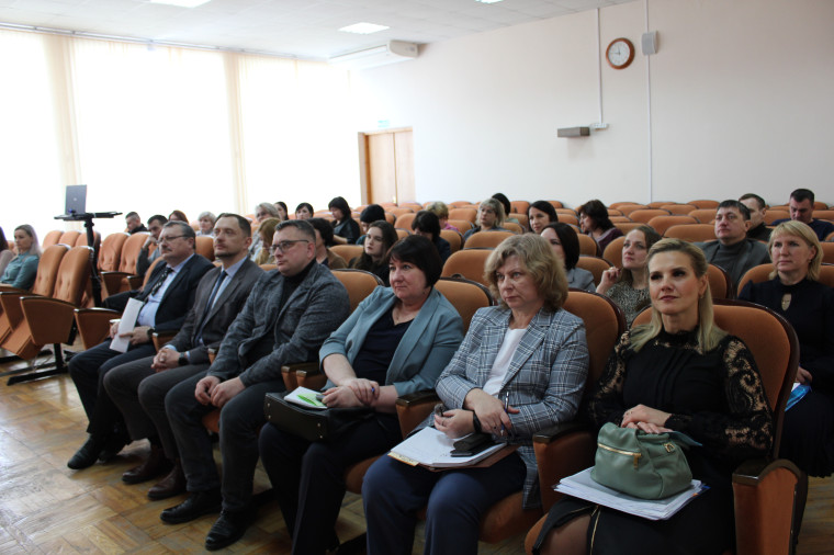 В городе Строитель прошло заседание  комитета по экономическому развитию.