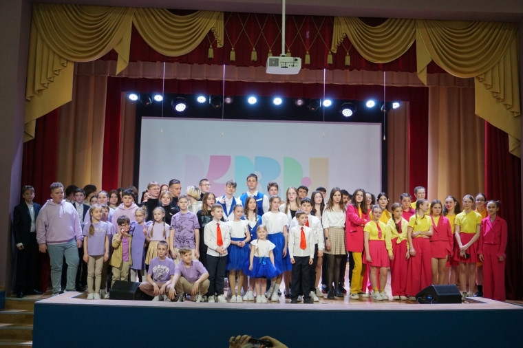 Полуфинал районной Юниор-Лиги КВН прошёл в Тавровском Центре культурного развития имени Юрия Куценко.