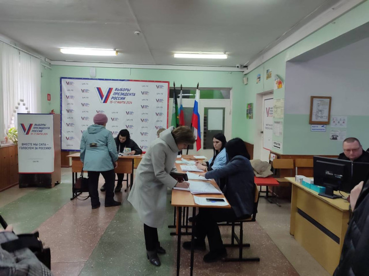 Глава администрации Белгородского района приняла участие в голосовании.