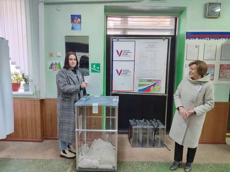 Глава администрации Белгородского района приняла участие в голосовании.