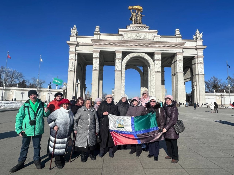 Жители «серебряного» возраста Белгородского района посетили международную выставку-форум «Россия».