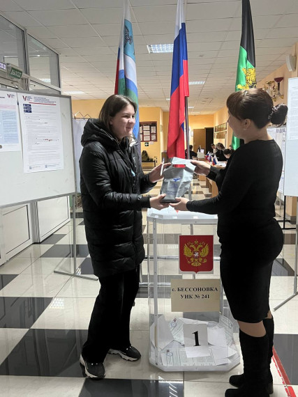 Впервые голосующие избиратели на выборах Президента России получат подарки!.