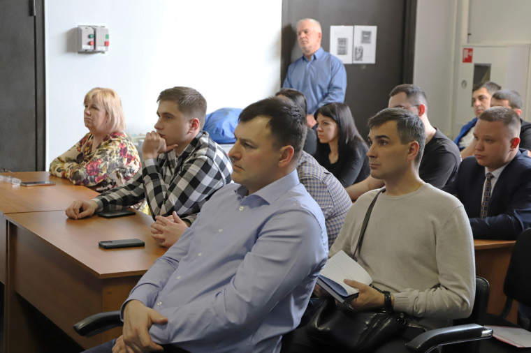 В Белгородском районе проводятся занятия по отработке практических навыков оказания первой помощи при осложнённой социальной чрезвычайной ситуации.