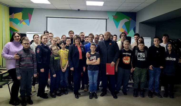 На территории Белгородского района работает клуб социализации подростков «На одной волне».