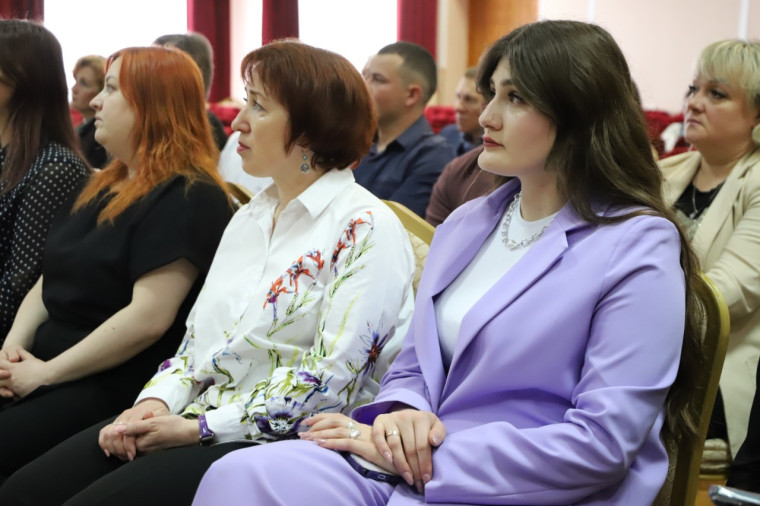 В преддверии Дня местного самоуправления в Белгородском районе прошло торжественное мероприятие.