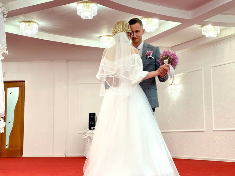 Вчера в Белгородском районе свой брак зарегистрировали 34 влюблённые пары.