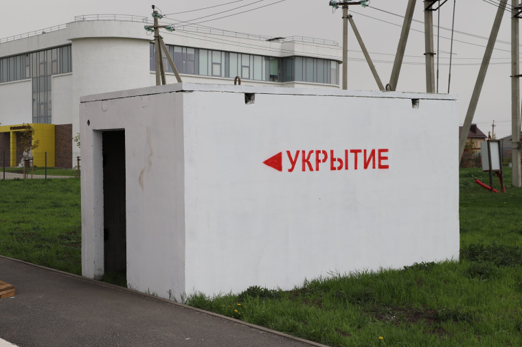 В Белгородском районе активно продолжают устанавливать модульные укрытия.
