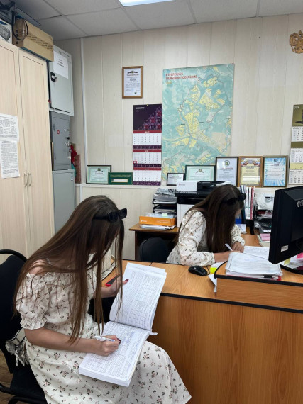 В Белгородском районе трудоустроились на время летних каникул более 2000 подростков.